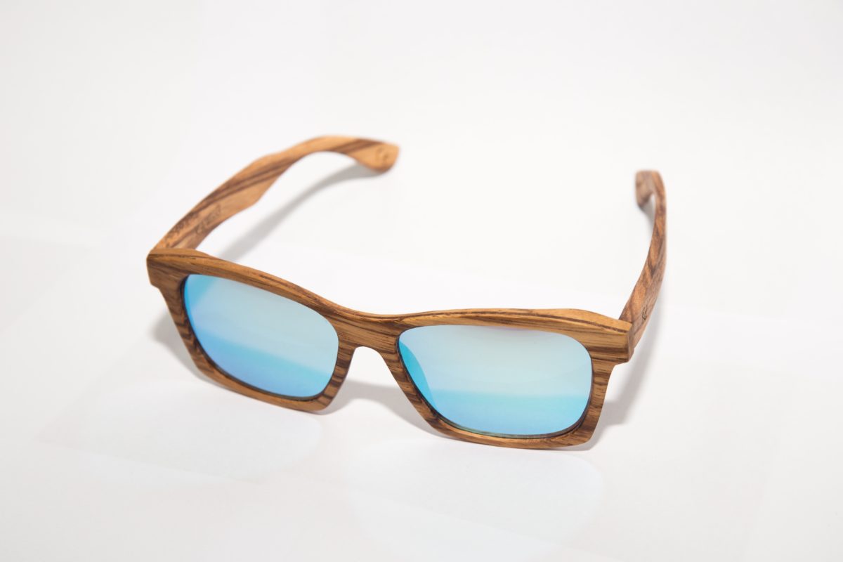 accessory-eyewear-fashionable-1362558 (1)